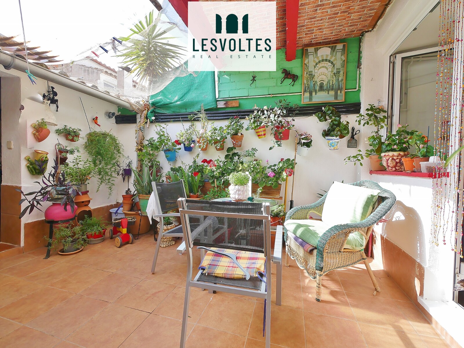 BONITA CASA DE PUEBLO EN VENTA EN PALAFRUGELL CON PATIO Y TERRAZA EN PLENO CENTRO