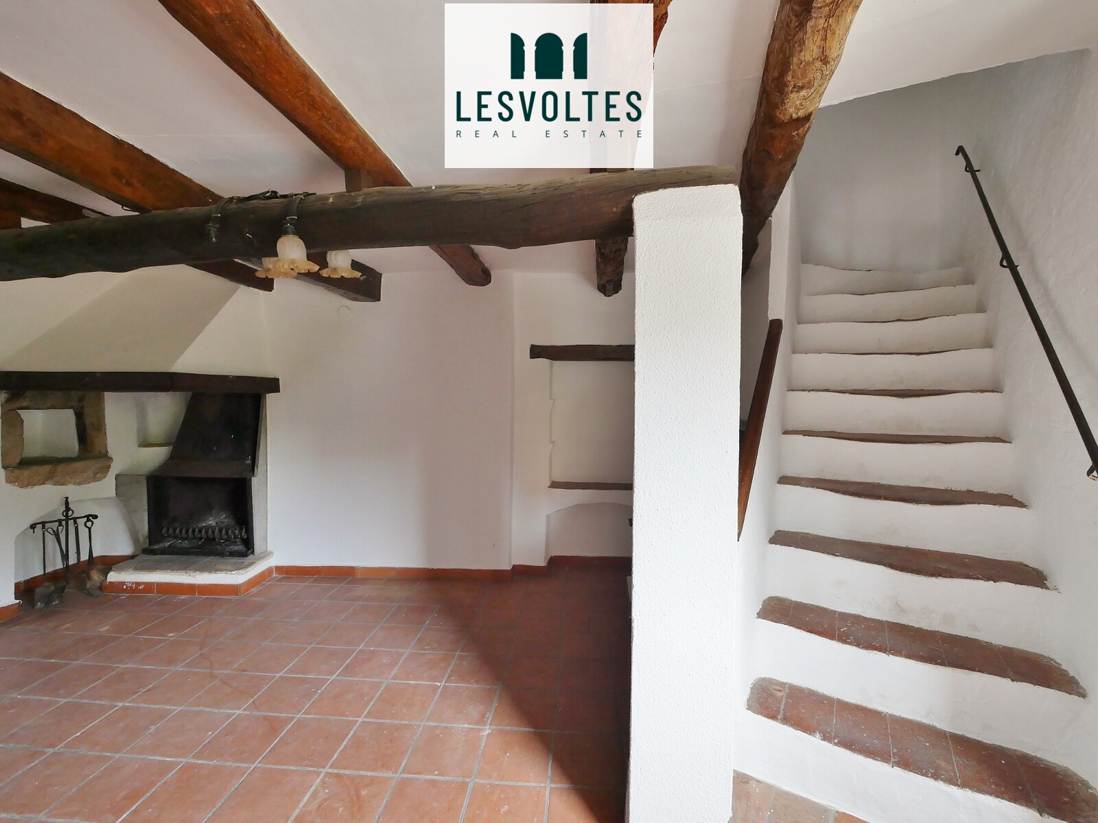 CASA DE PUEBLO CON ENCANTO Y MUCHAS POSIBILIDADES EN PALAFRUGELL