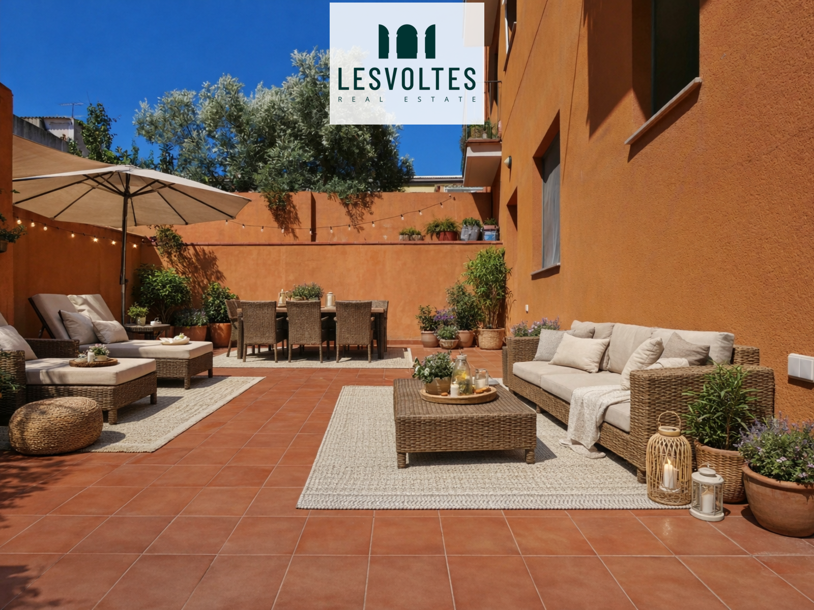 FLAT WITH PRIVATE PATIO, GARAGE AND STORAGE ROOM IN PALAFRUGELL