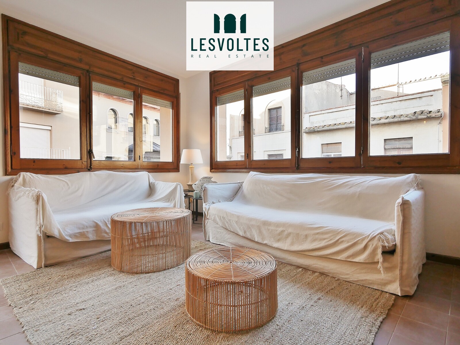 SEASONAL RENTAL. 4-BEDROOM FLAT WITH BALCONY IN PALAFRUGELL