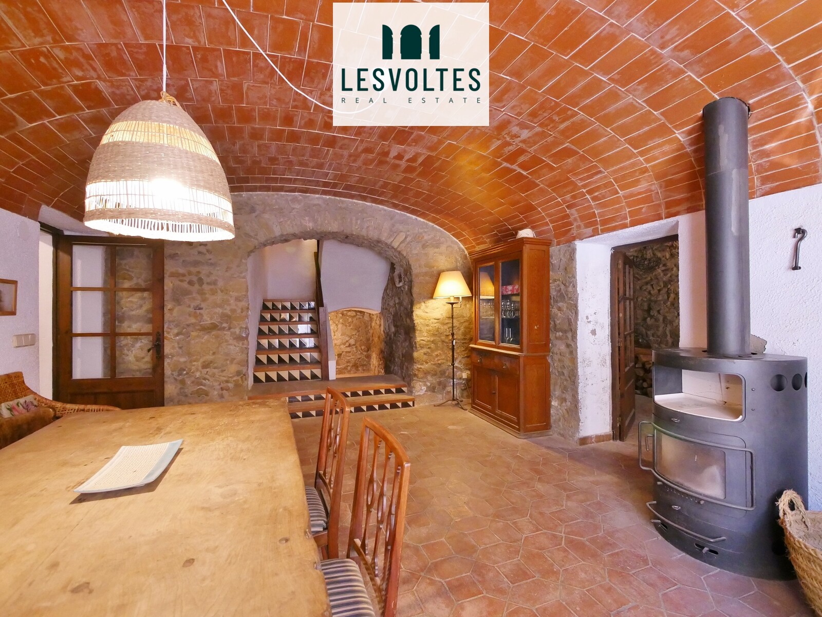 CASA DE PUEBLO DE PIEDRA CON MAGNÍFICAS VISTAS EN VENTA EN ULTRAMORT