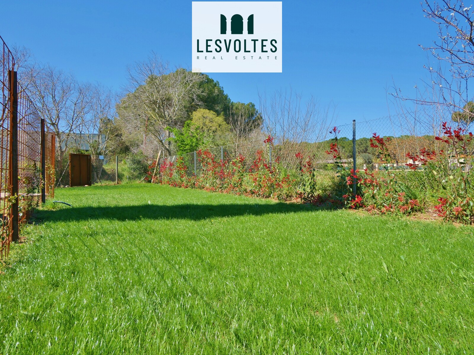 RUSTIC HOUSE WITH GARDEN AND PARKING AREA FOR RENT AS A SECOND RESIDENCE IN RUPIÀ.