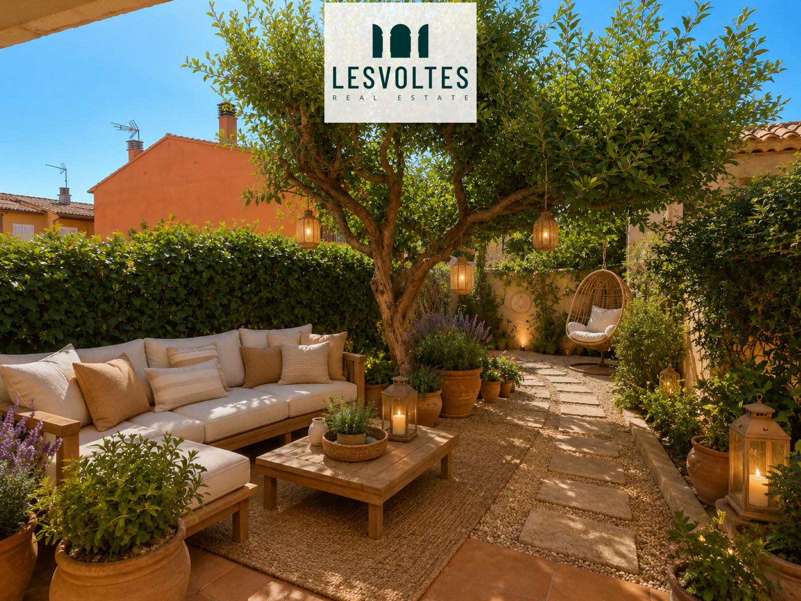 SPACIOUS THREE-STOREY HOUSE WITH GARDEN, GARAGE AND SUN TERRACE IN A QUIET SETTING