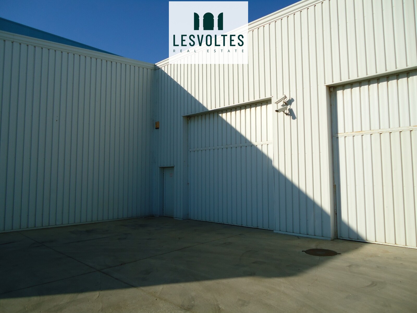INDUSTRIAL UNIT FOR SALE IN THE PALAFRUGELL INDUSTRIAL ESTATE